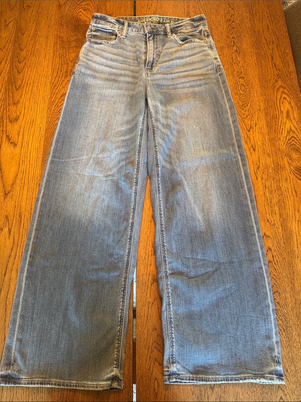 American Eagle Super High Rise Baggy Wide Leg Women’s Jeans Size 4